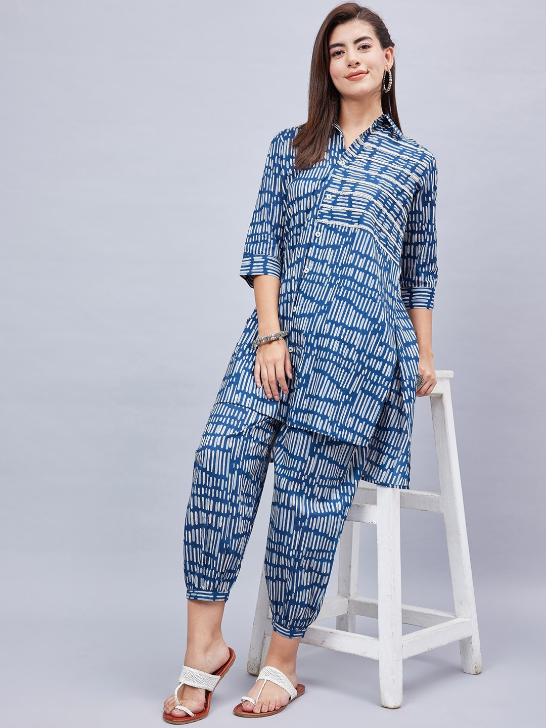 

WineRed Printed Pure Cotton Shirt Collar Tunic & Flared Trouser, Blue