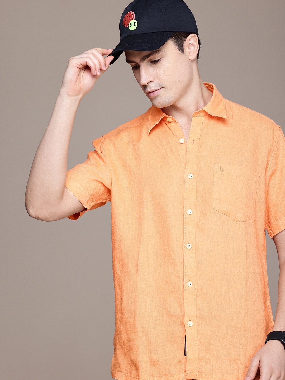 

Burnt Umber Men Linen Casual Shirt, Peach