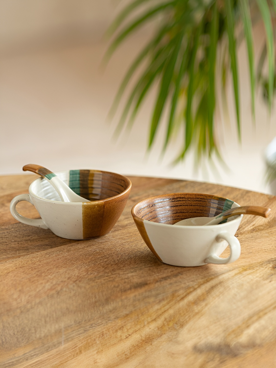 

ExclusiveLane Zen Garden White & Brown 2 Pcs Textured Ceramic Matte Soup Bowls With Spoons