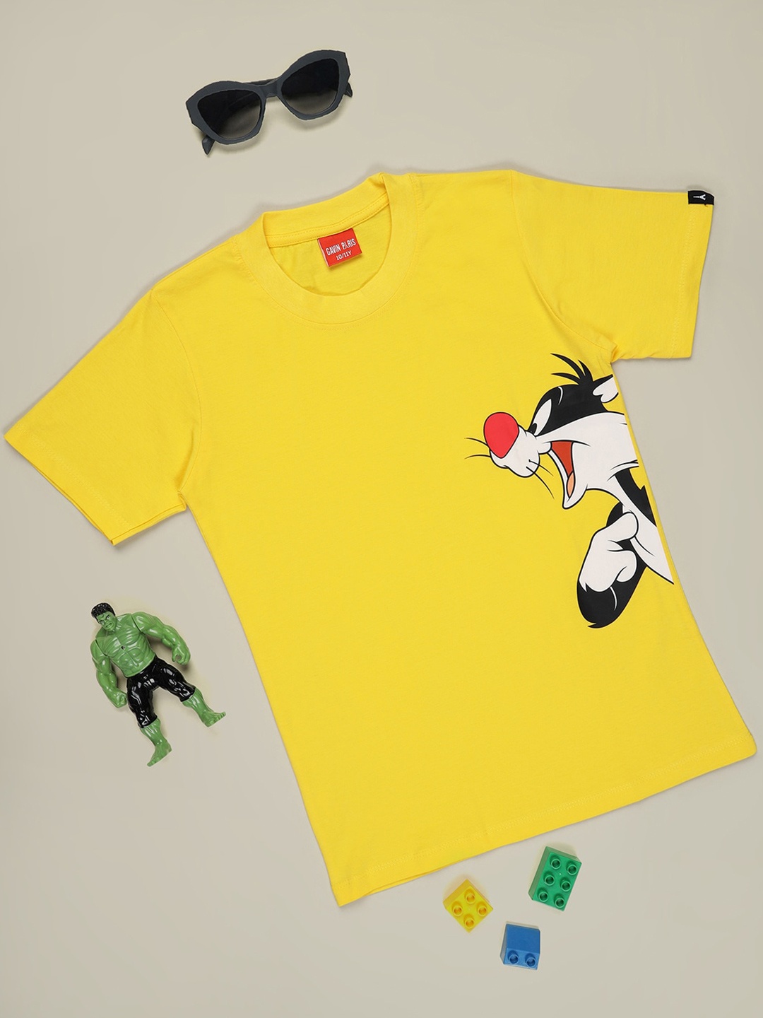 

Gavin Paris Boys Graphic Looney Tunes Printed Round Neck Pure Cotton T-shirt, Gold