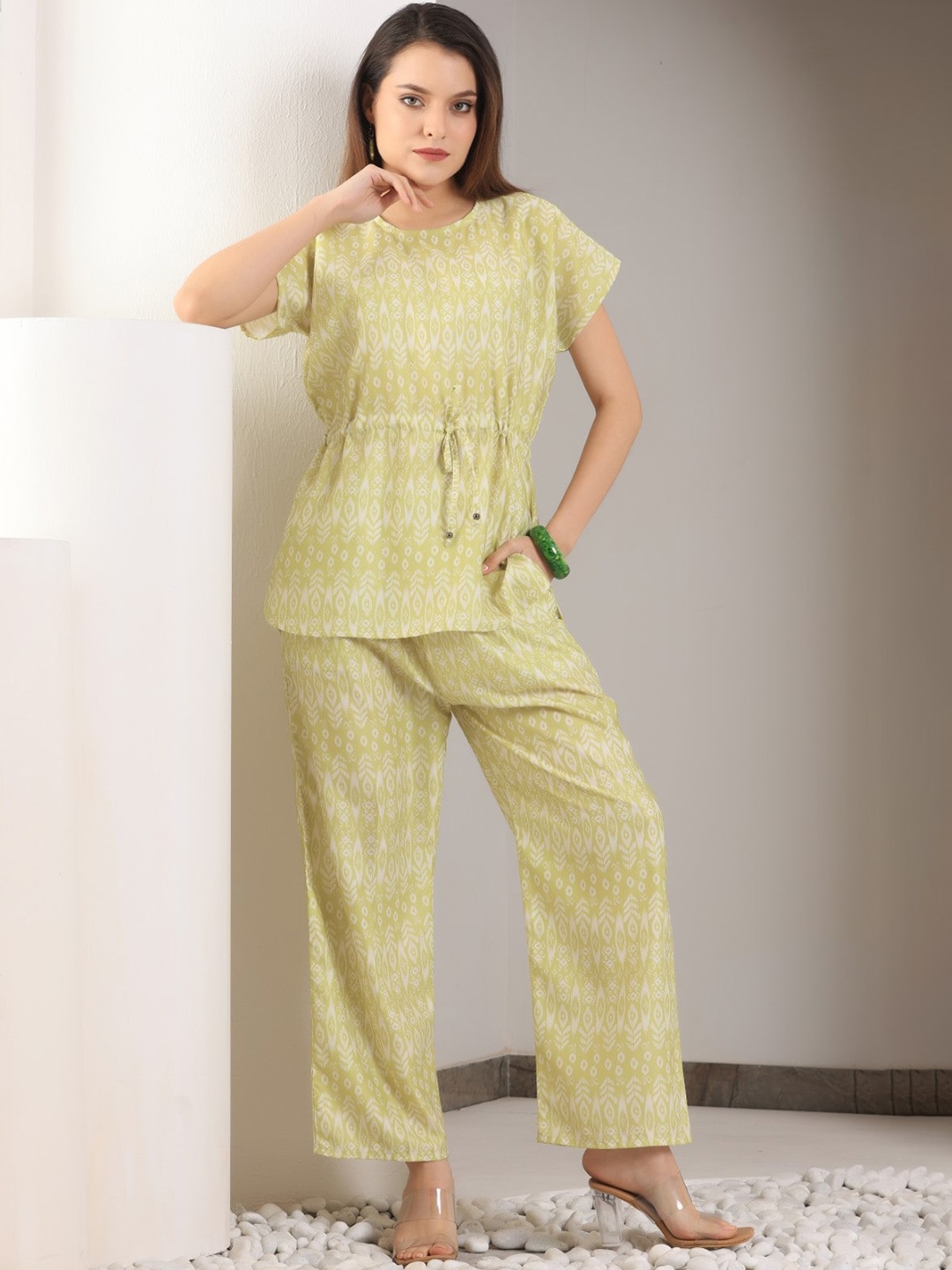 

Chanting Blue Ikat Printed Top With Palazzo Co-Ords, Mustard
