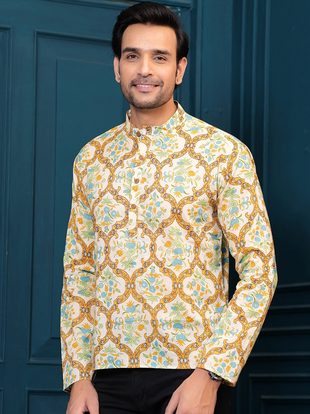 

Hatheli Beige Ethnic Motifs Printed Mandarin Collar Pure Cotton Straight Kurta