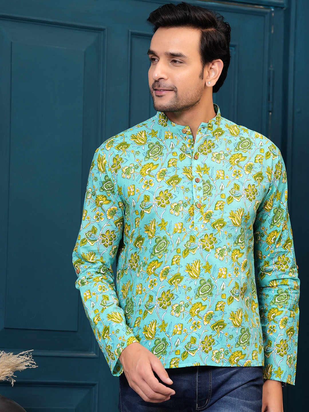 Hatheli Floral Printed Mandarin Collar Pure Cotton Straight Kurta, Green