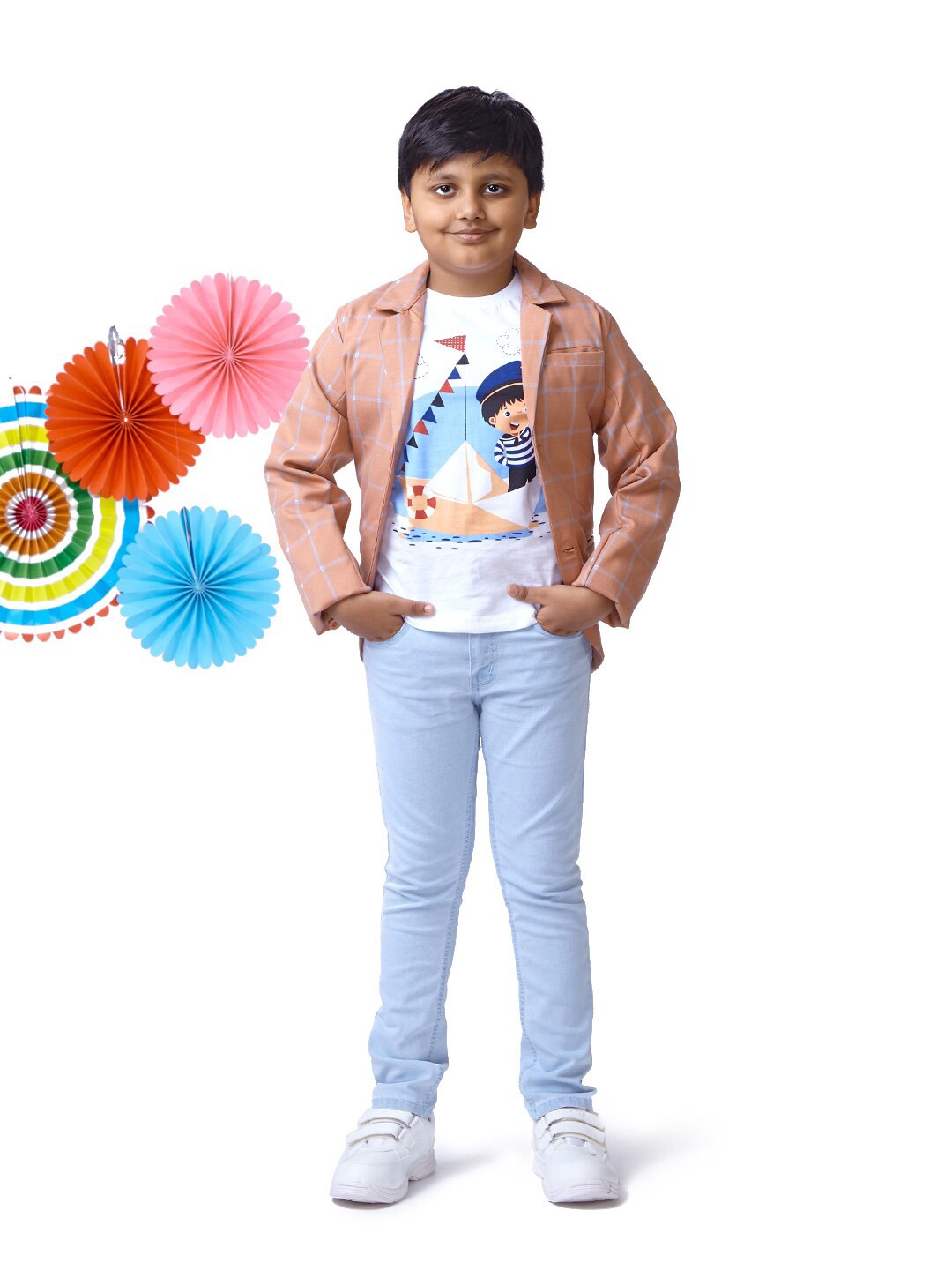 

Knit N Knot Boys Printed T-shirt with Trousers & Blazers, White