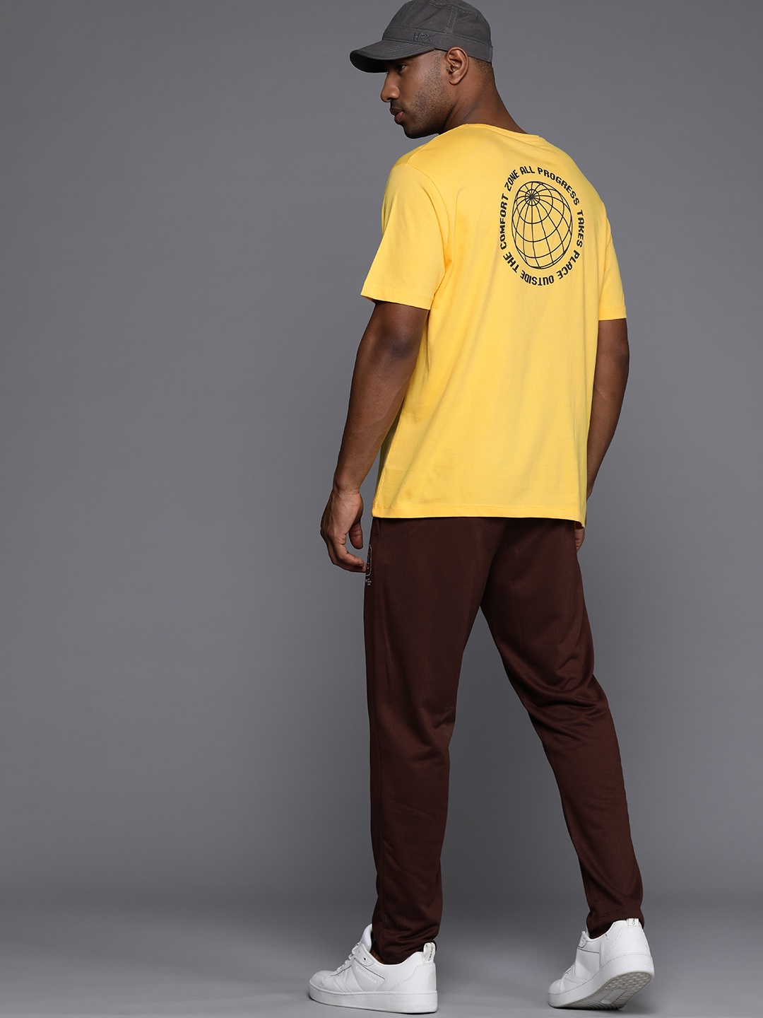 

HRX by Hrithik Roshan Men Printed Relaxed Fit Pure Cotton T-shirt, Yellow