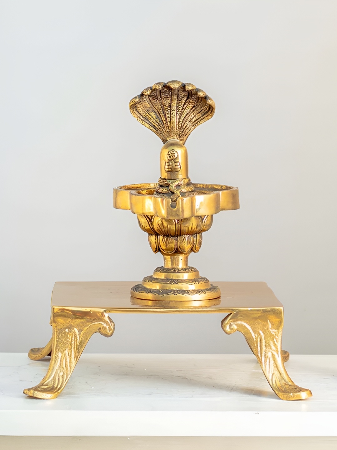 

THEDECORKART Gold-Toned Religious Idol Showpiece, Yellow