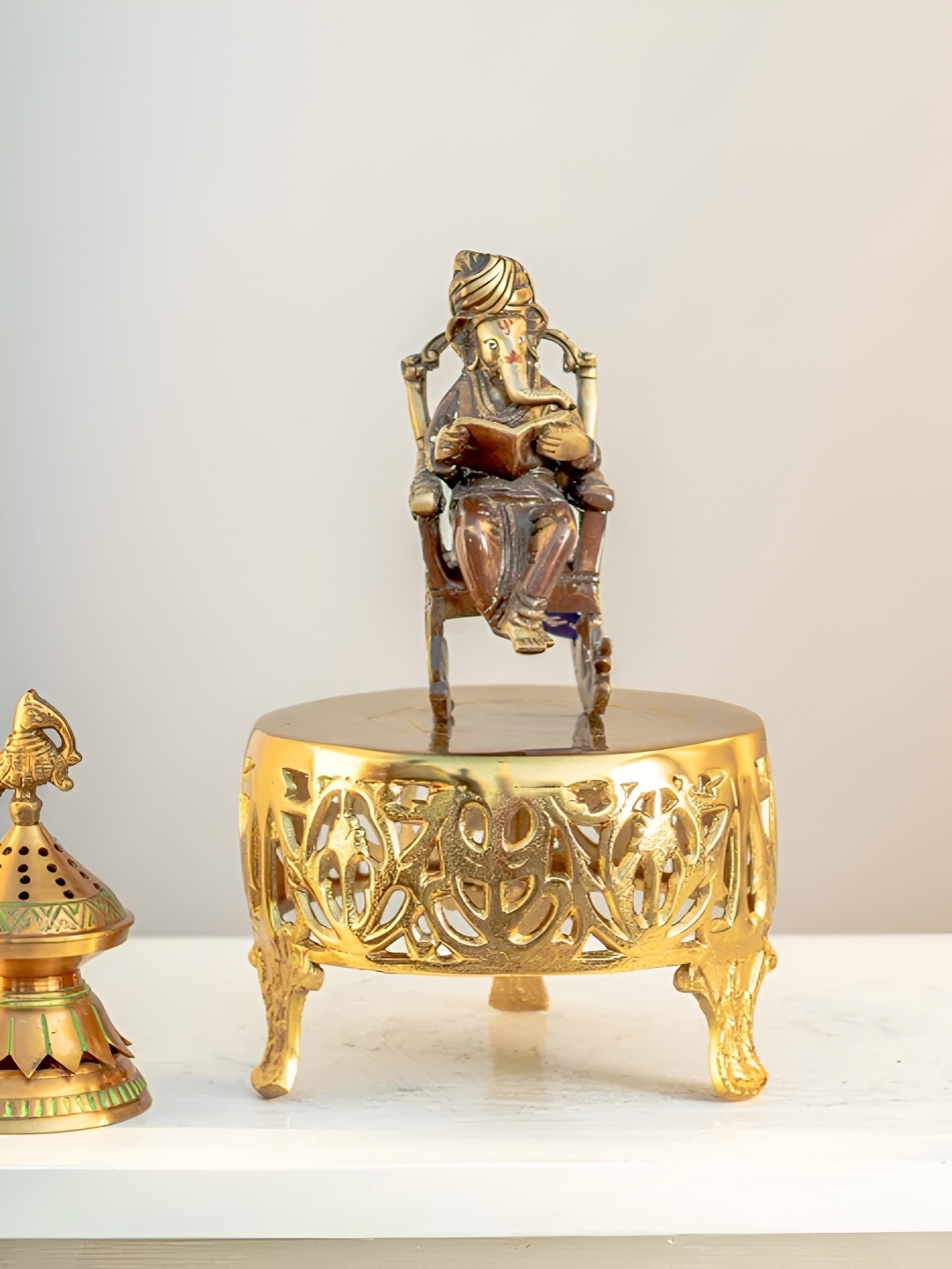 

THEDECORKART Gold-Toned Religious Idol Showpiece