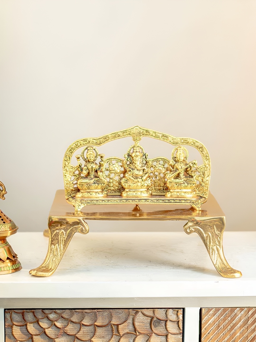 

THEDECORKART Gold-Toned Religious Idol Showpiece, Yellow