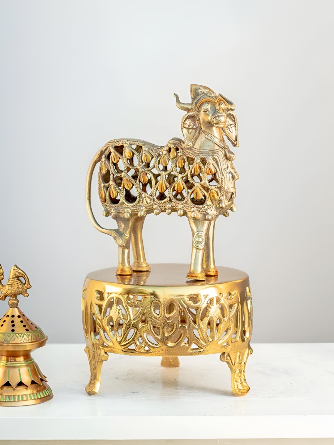 

THEDECORKART Gold-Toned Religious Idol Showpiece