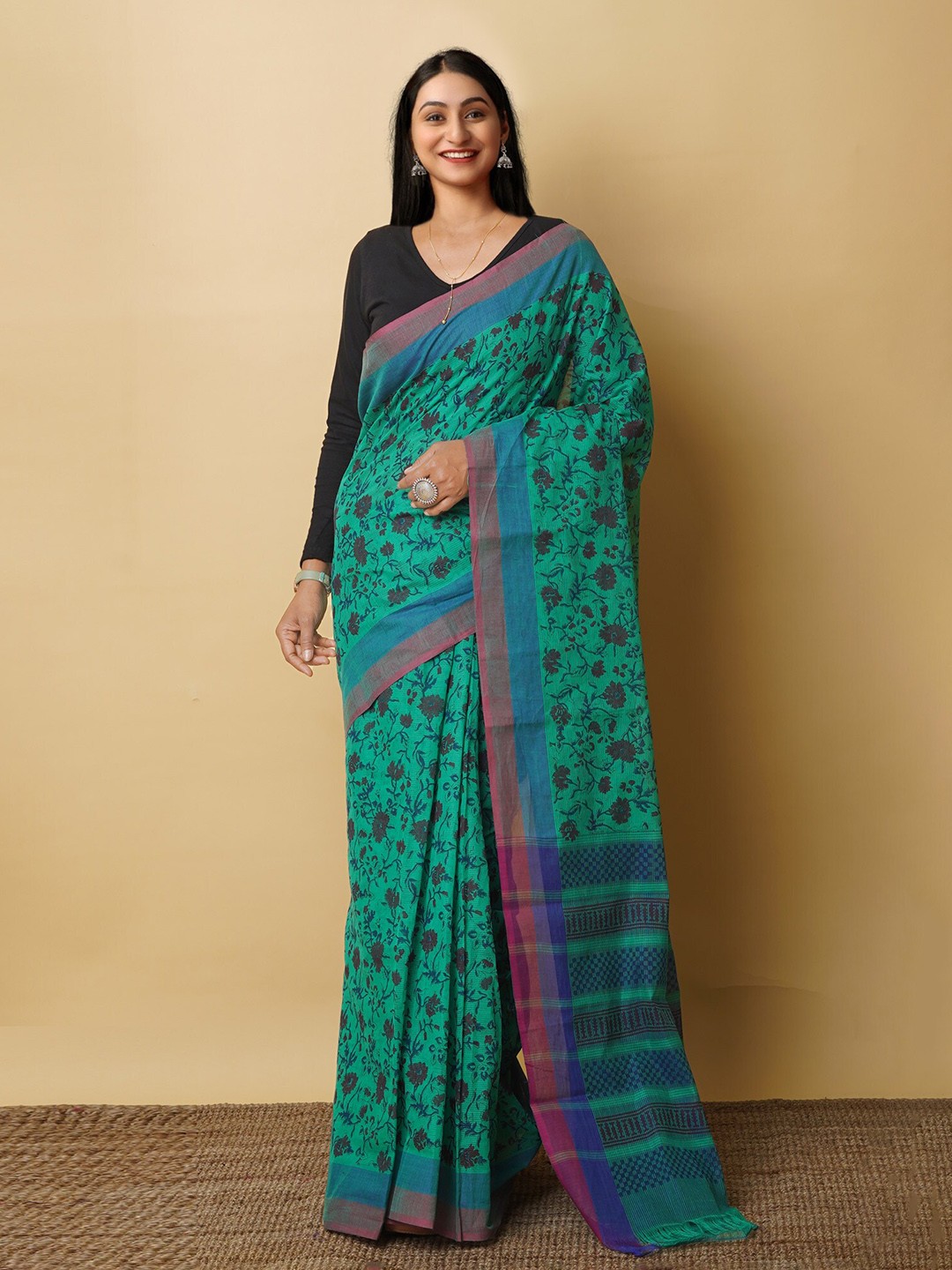 

Unnati Silks Ethnic Motifs Printed Handloom Pure Cotton Mangalagiri Saree, Green