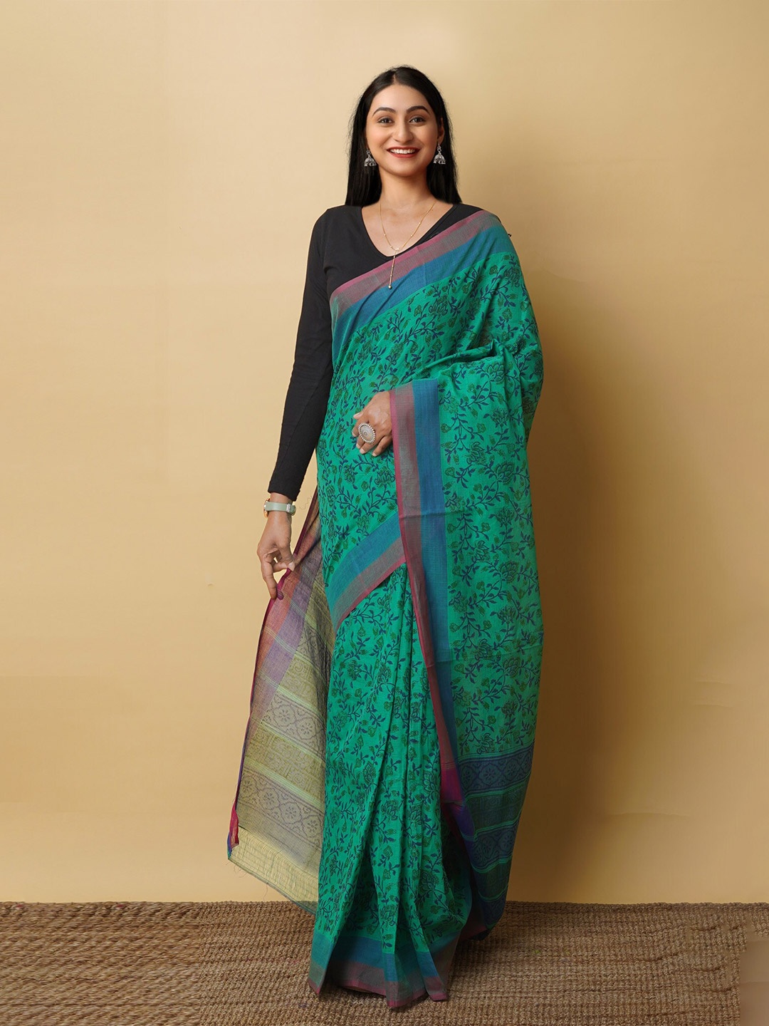 

Unnati Silks Ethnic Motifs Printed Handloom Pure Cotton Mangalagiri Saree, Green