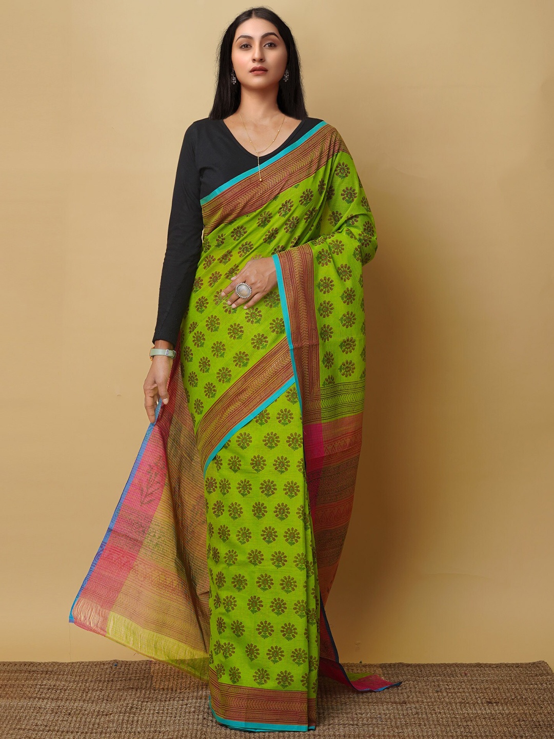 

Unnati Silks Ethnic Motifs Printed Handloom Pure Cotton Mangalagiri Saree, Green