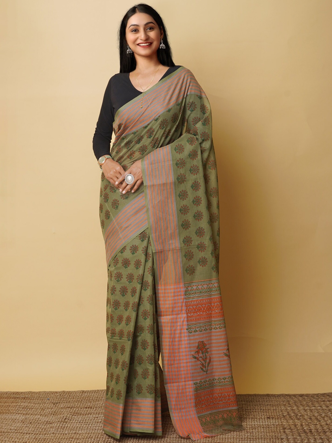 

Unnati Silks Ethnic Motifs Printed Handloom Pure Cotton Mangalagiri Saree, Green