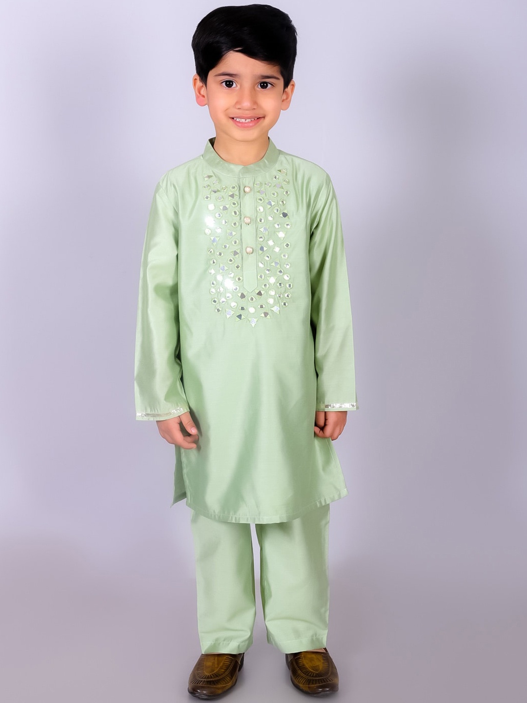 

LIL DRAMA Boys Embroidered Regular Kurta With Pyjamas, Green