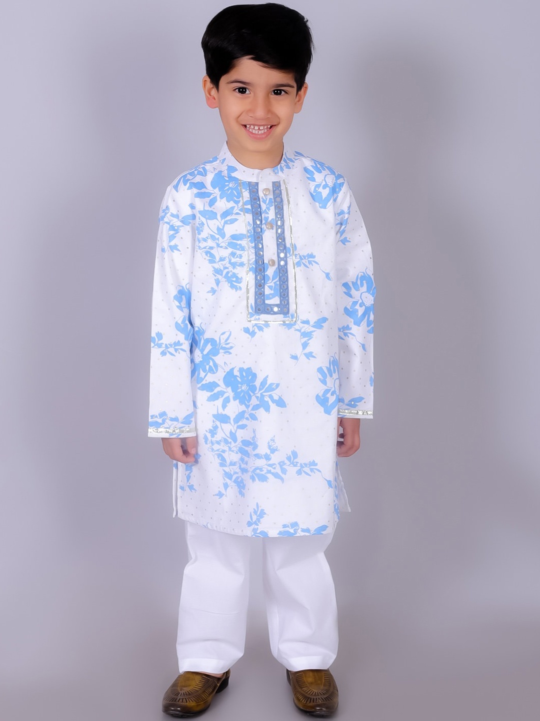 

LIL DRAMA Boys Floral Printed Regular Mirror Work Pure Cotton Kurta with Pyjamas, Blue