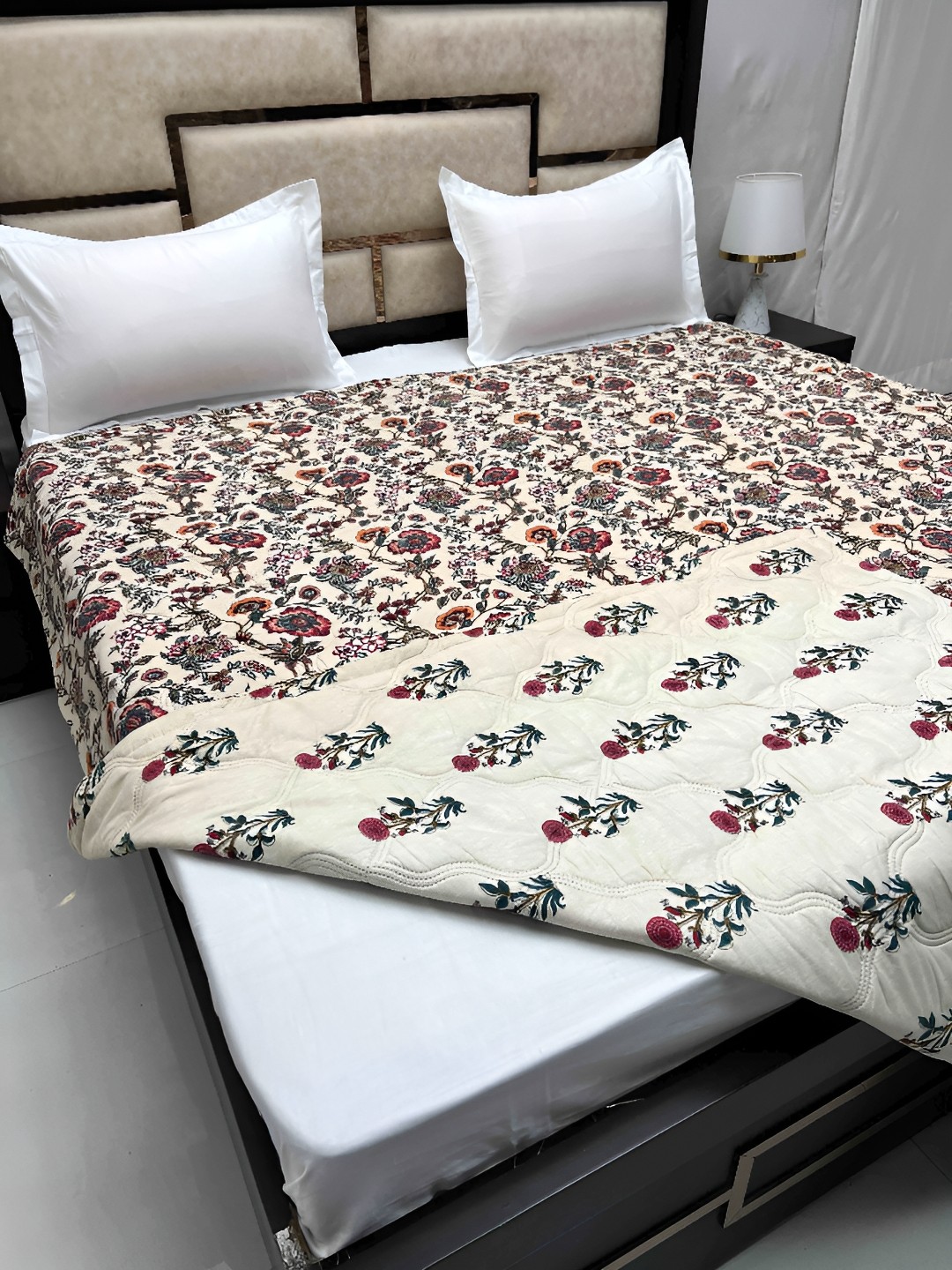

Pure Decor White & Green Floral AC Room Double Bed Comforter