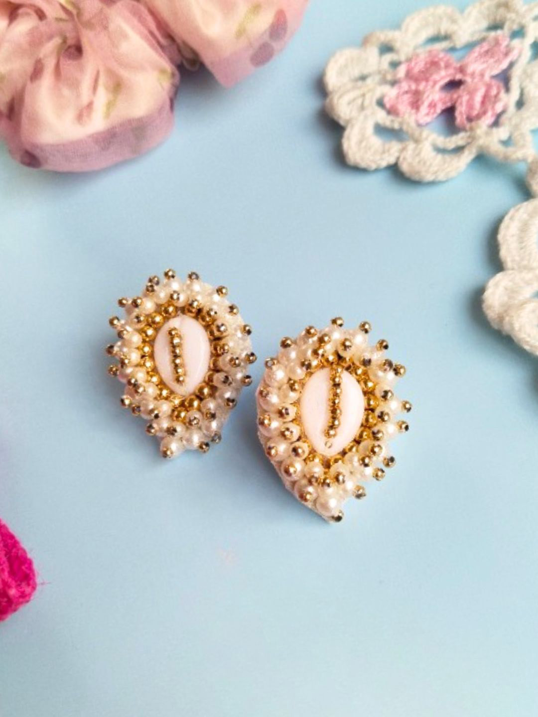 

Sangria Beaded Bohemian Studs Earrings, Gold