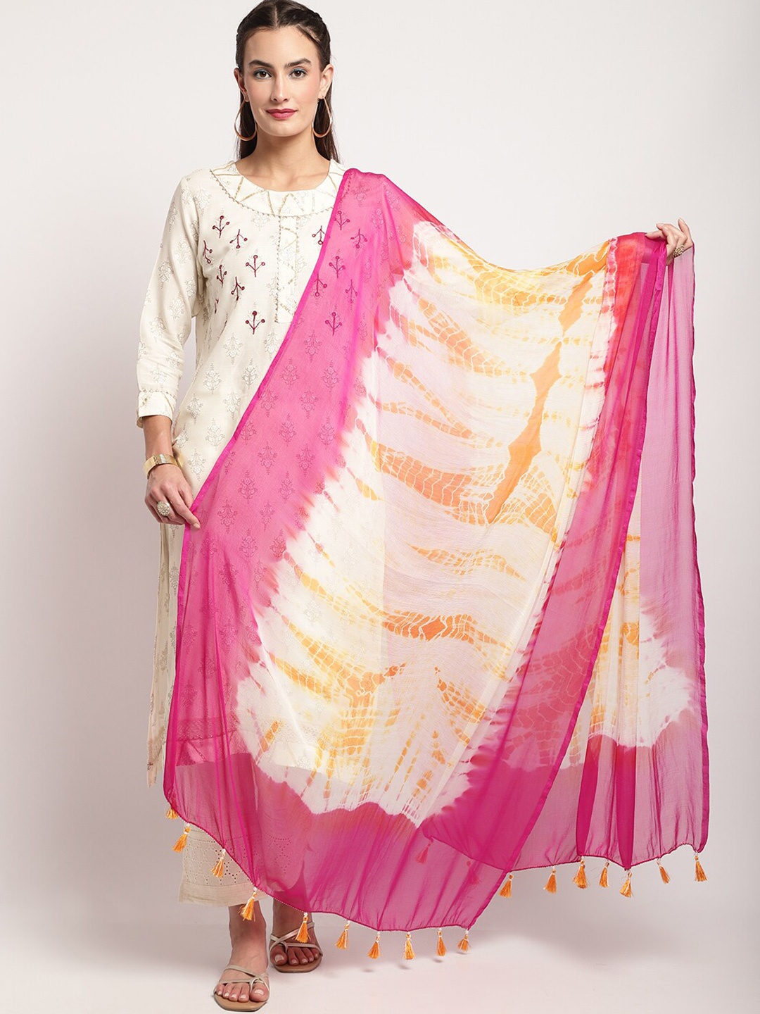 

Miaz Lifestyle Tie & Dye Dyed Gotta Patti Cotton Dupatta, Pink