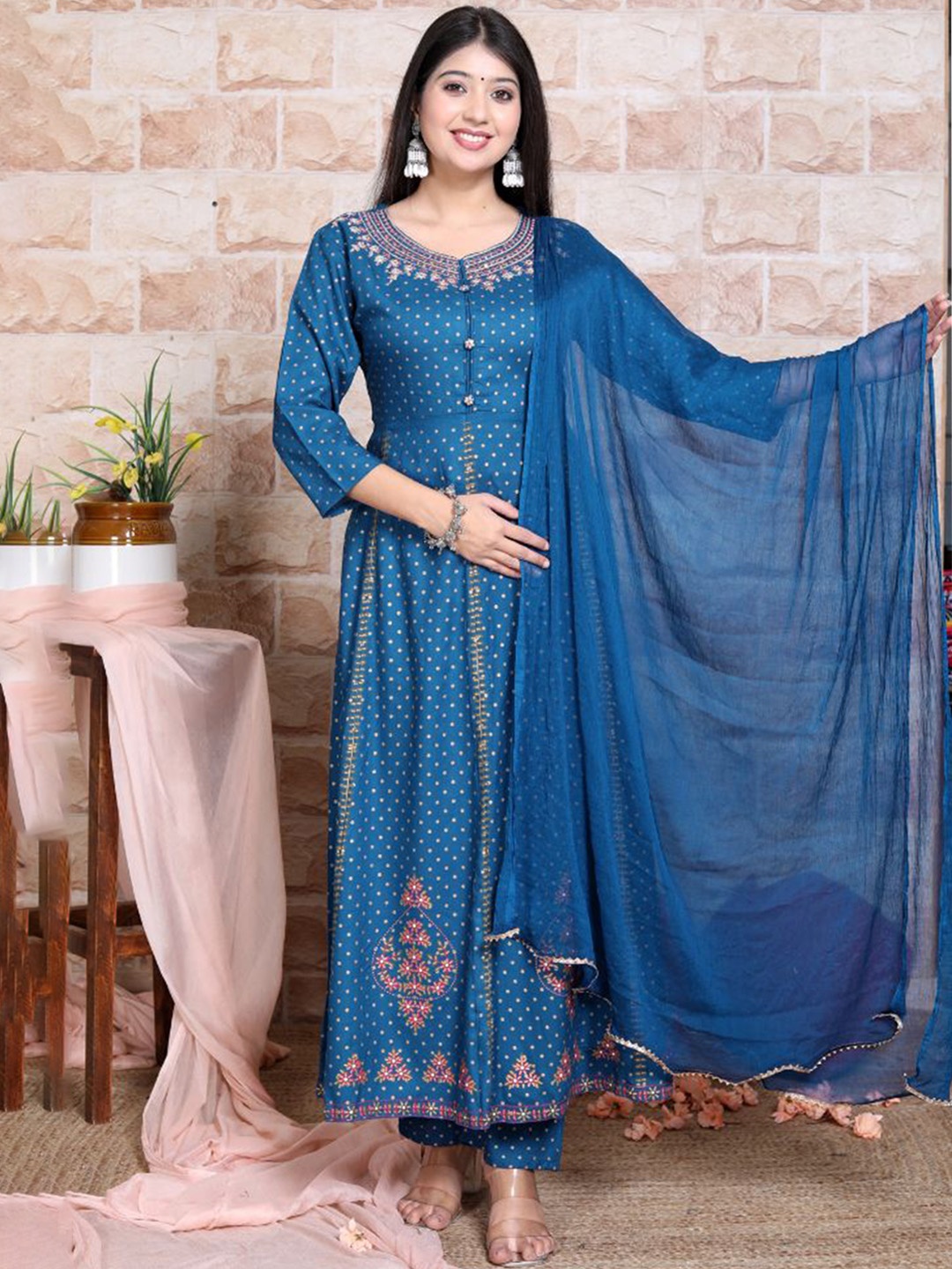 

gvs shoppe Floral Printed Empire Kurta With Palazzos & Dupatta, Blue