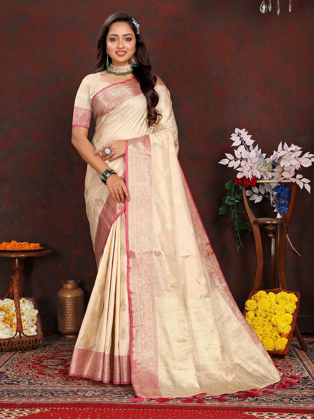 

ZIBLON Ethnic Motifs Woven Design Zari Pure Silk Kanjeevaram Saree With Tassels, Cream