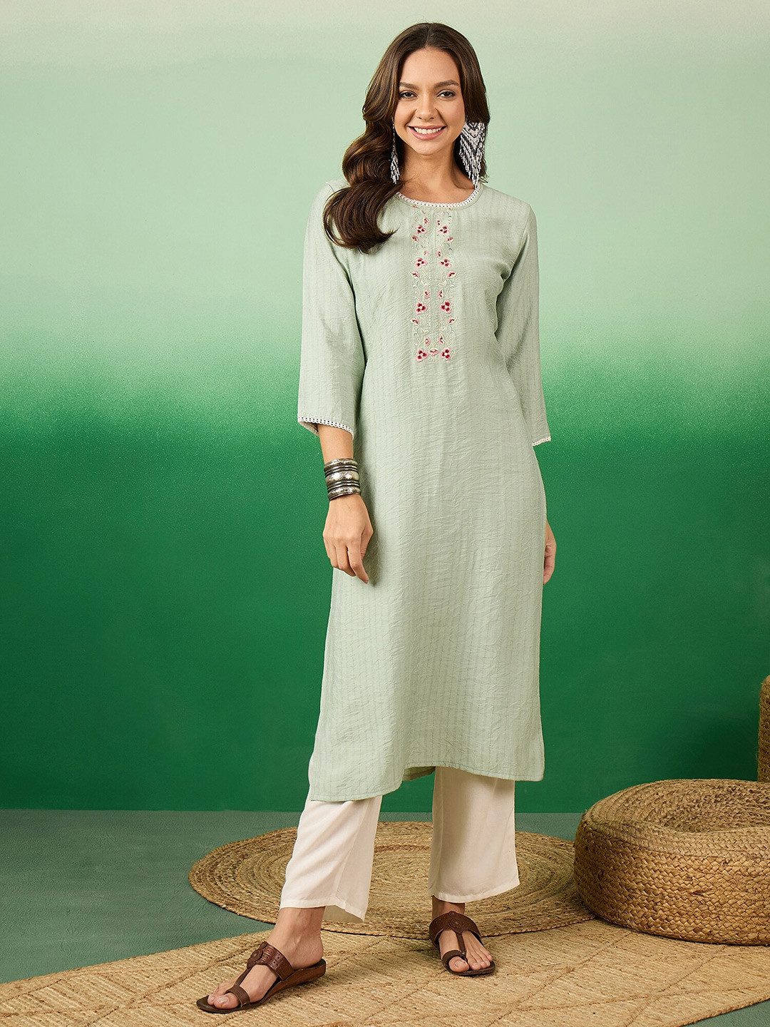 

Sangria Floral Embroidered Cotton Straight Kurta, Green