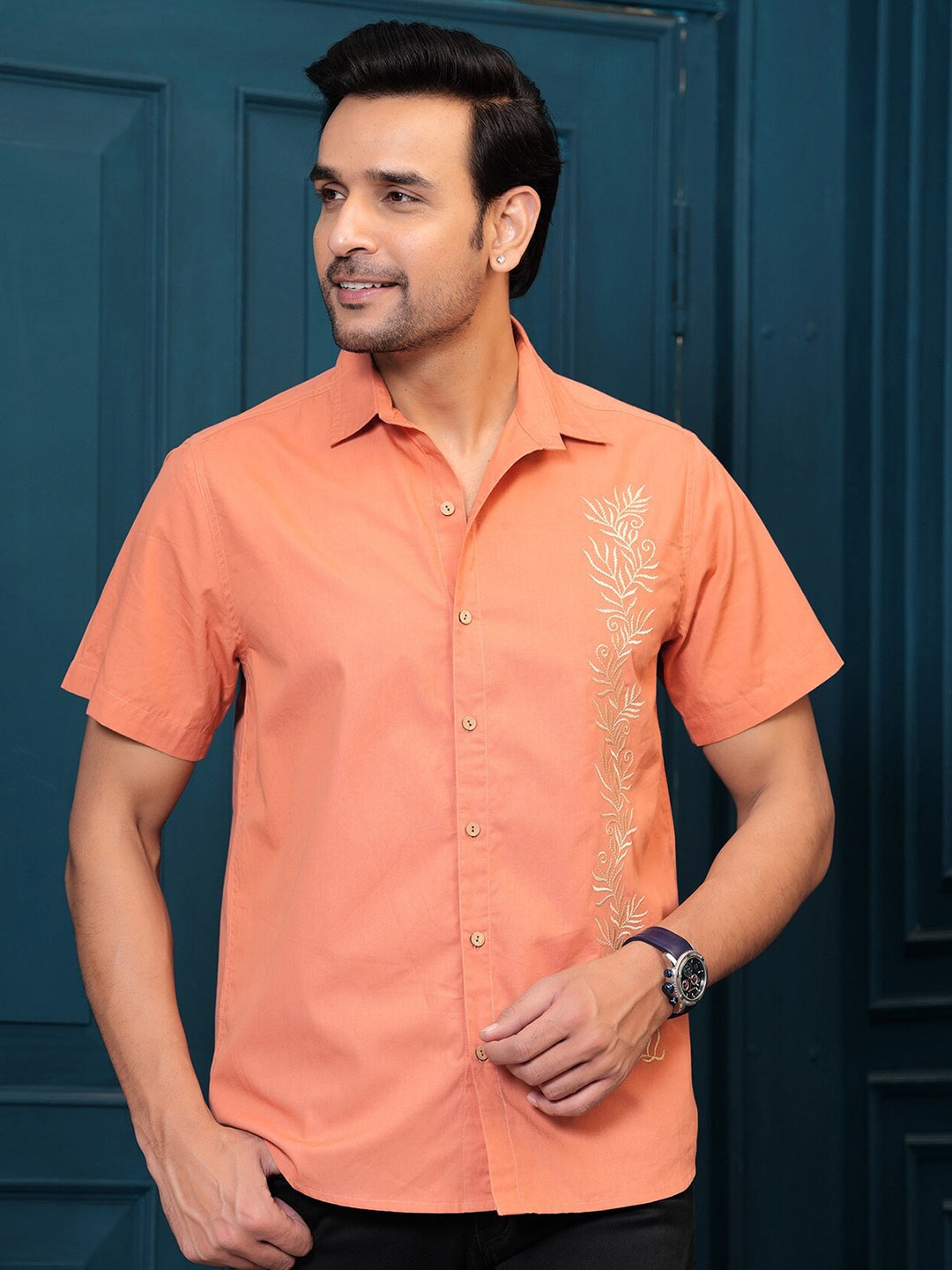 

Hatheli Straight Embroidered Pure Cotton Casual Shirt, Orange