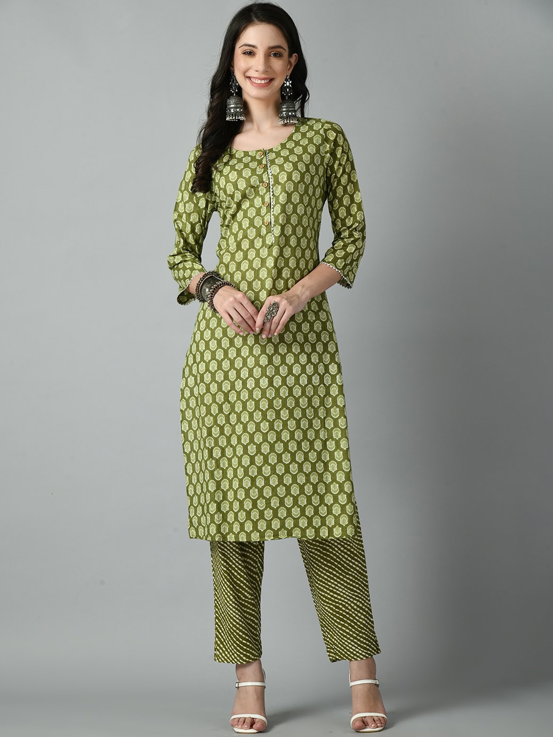 

DOISA Ethnic Motifs Printed Round Neck Straight Kurta with Trouser & Dupatta, Green