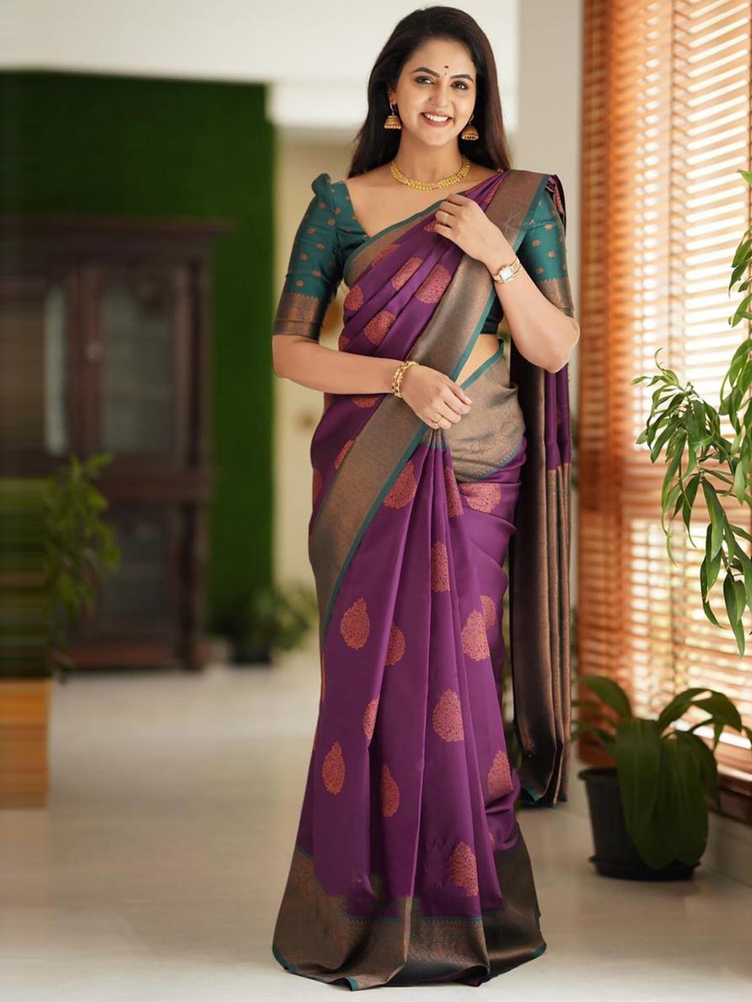 

KALINI Ethnic Motifs Woven Design Zari Banarasi Saree, Purple