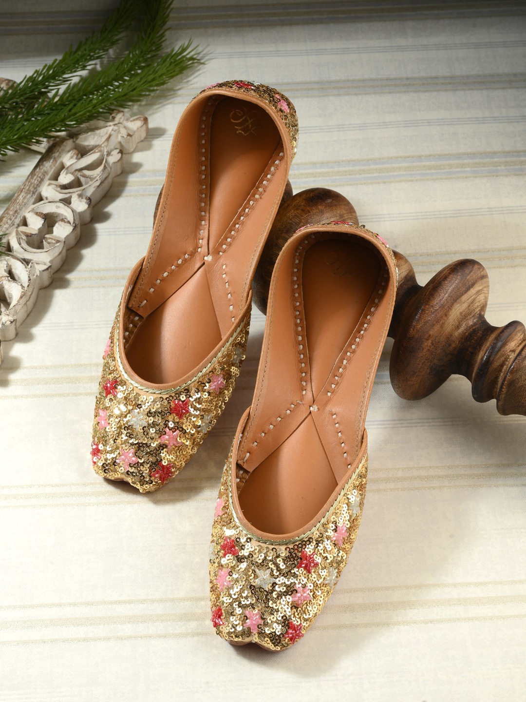 

House of Pataudi Women Embellished Square Toe Mojaris, Beige