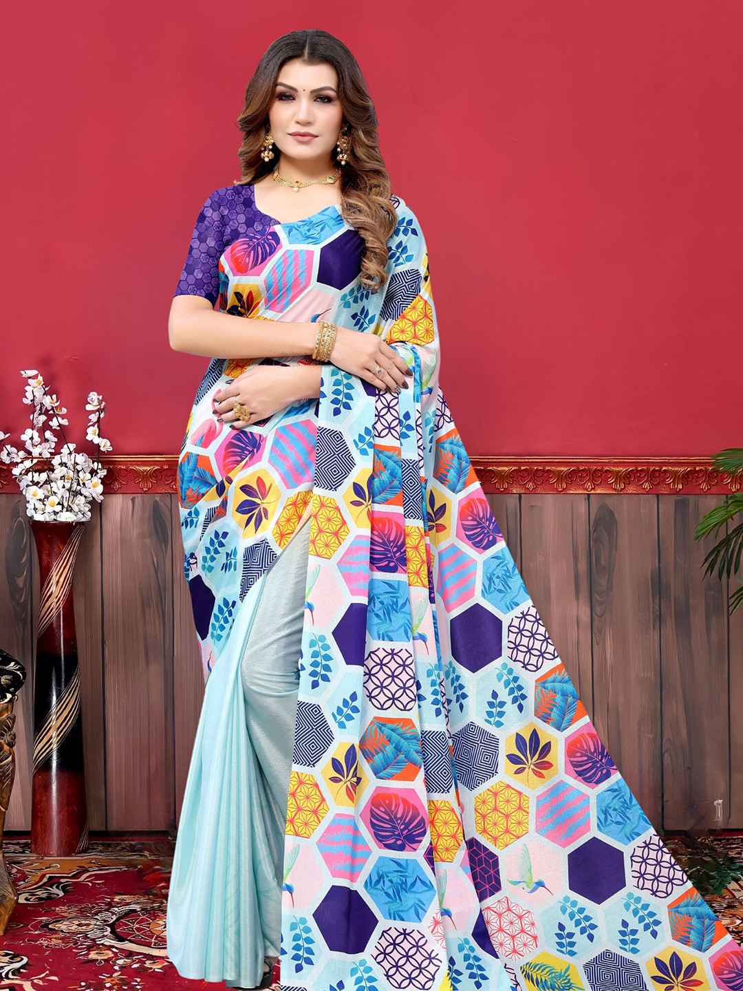 

MAGMINA Geometric Printed Saree, Blue
