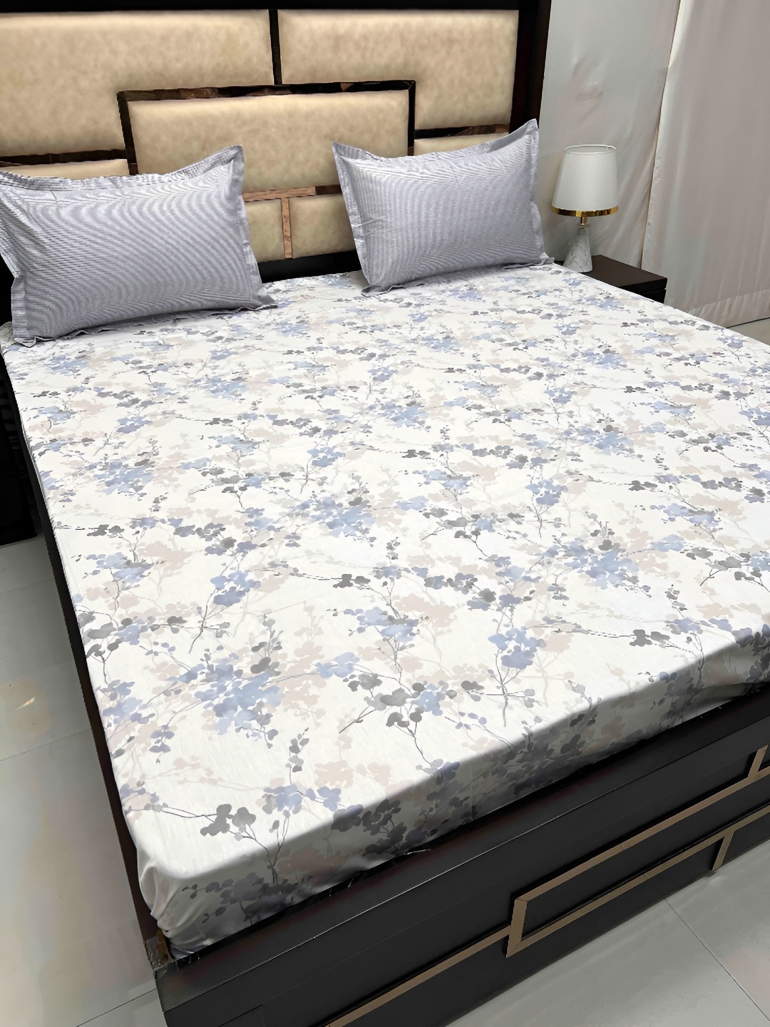 

Pure Decor White & Grey Floral Printed 400 TC King Bedsheet Set