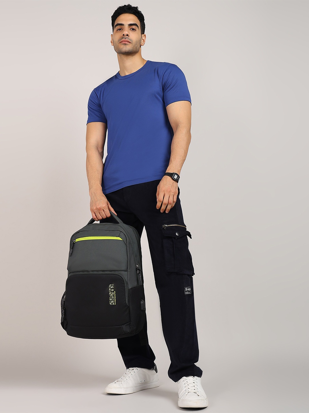 

The Roadster Lifestyle Co. Black Unisex Laptop Backpack