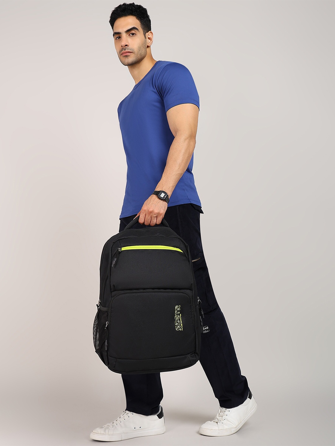 

The Roadster Lifestyle Co. Black Ergonomic Padded Backpack