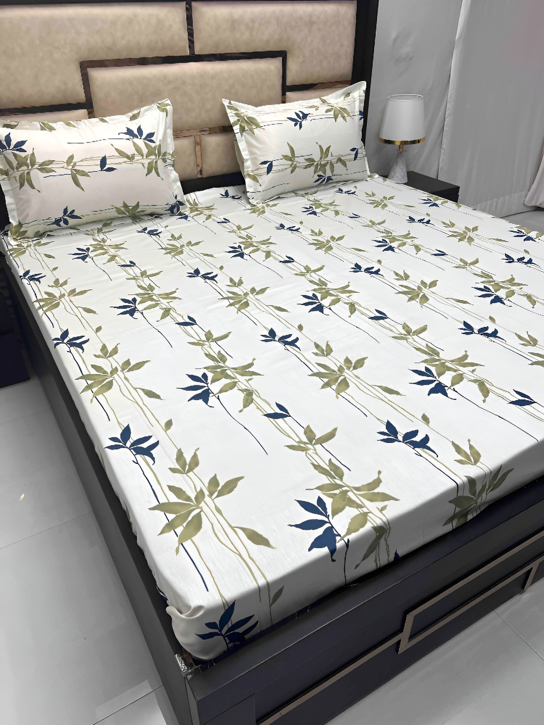 

Pure Decor Green & Green Floral Printed 400 TC King Bedsheet Set