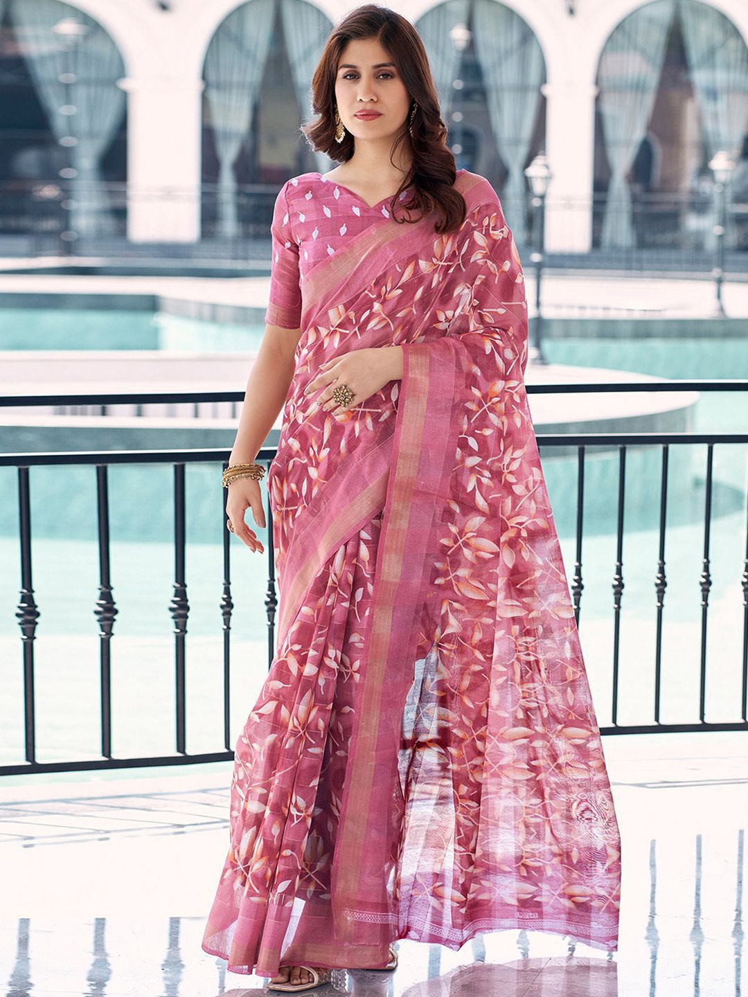 

KALINI Floral Printed Zari Saree, Pink