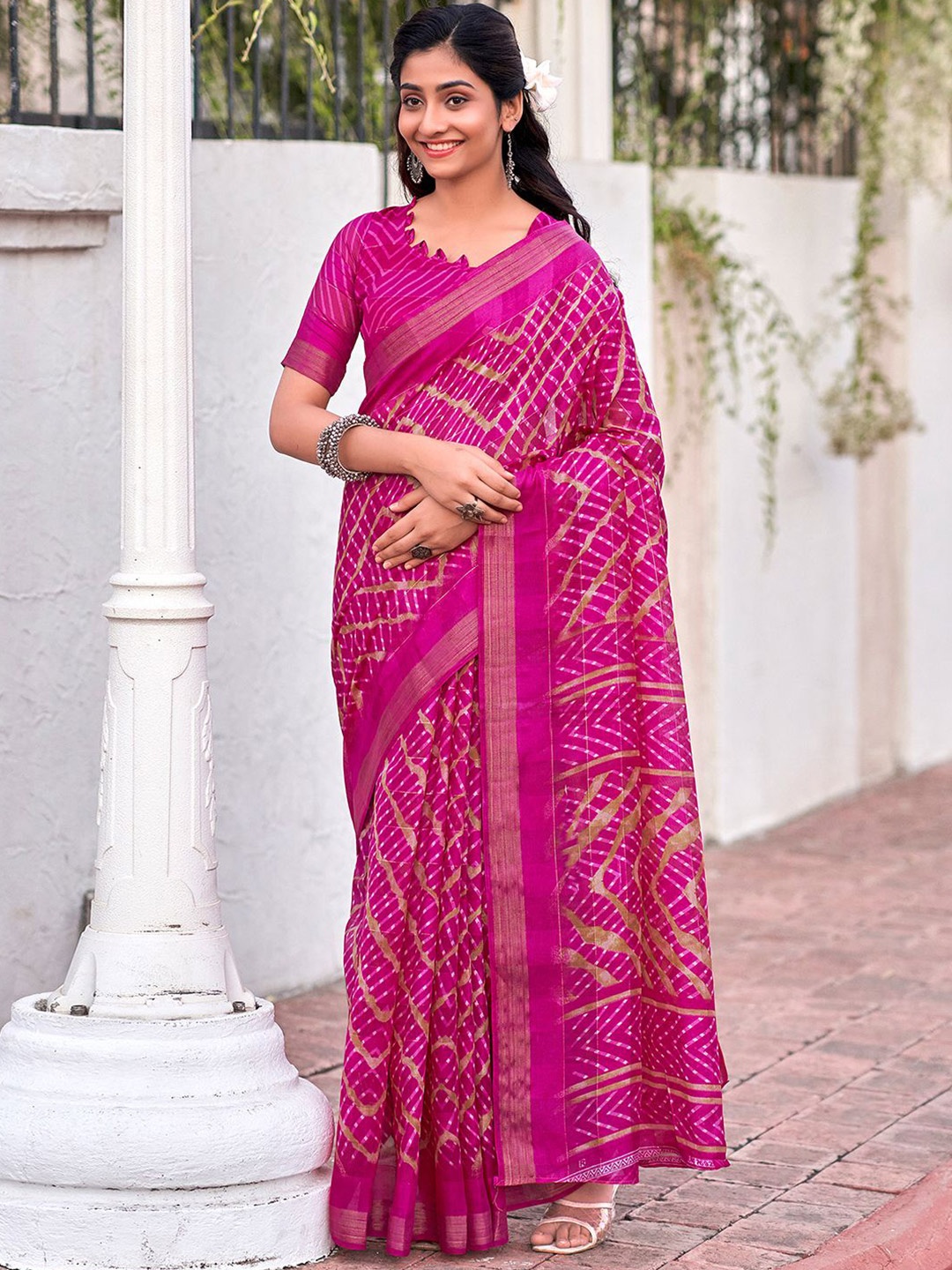 

KALINI Printed Zari Leheriya Saree, Pink
