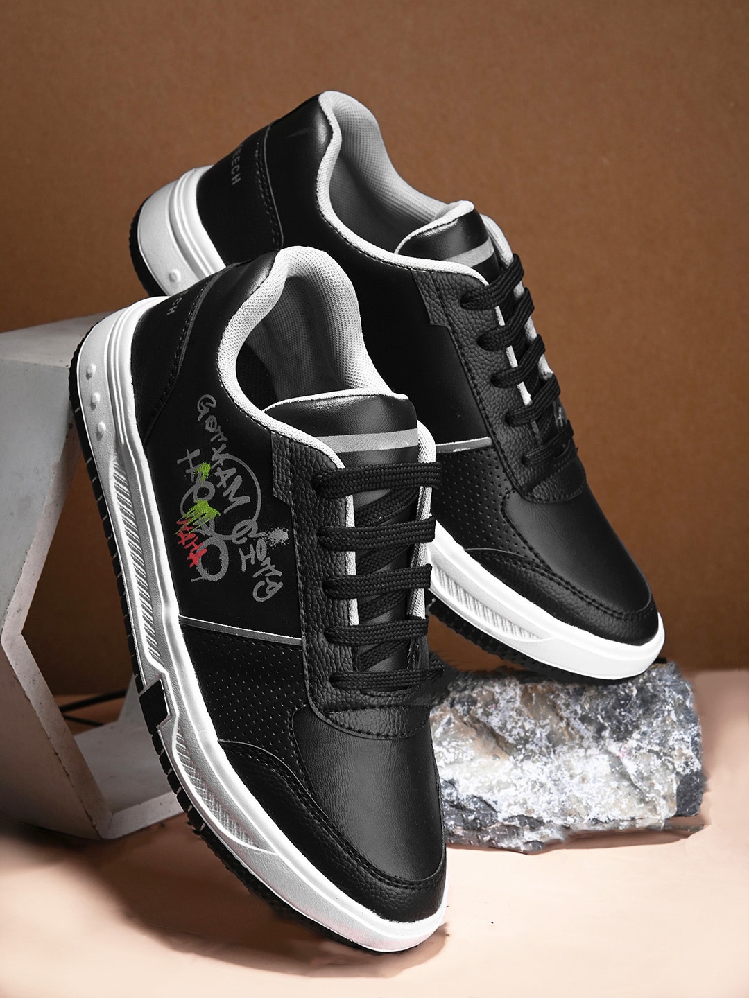 

Kook N Keech Men Black Marvel Printed Round Toe Sneakers