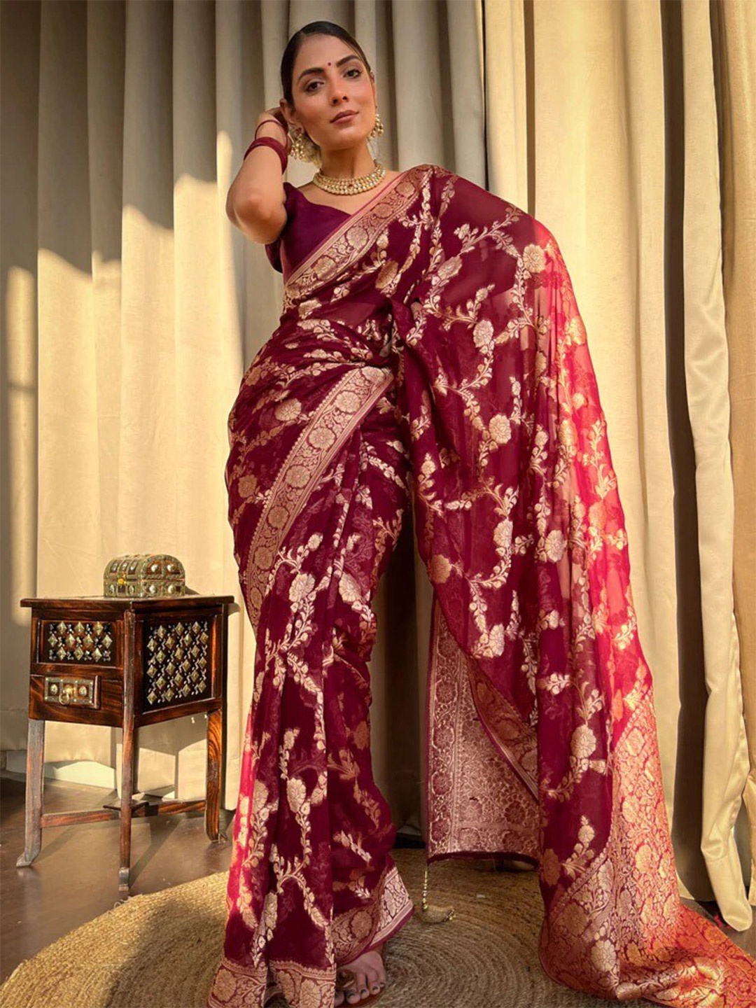 

KALINI Ethnic Motifs Woven Design Zari Saree, Maroon