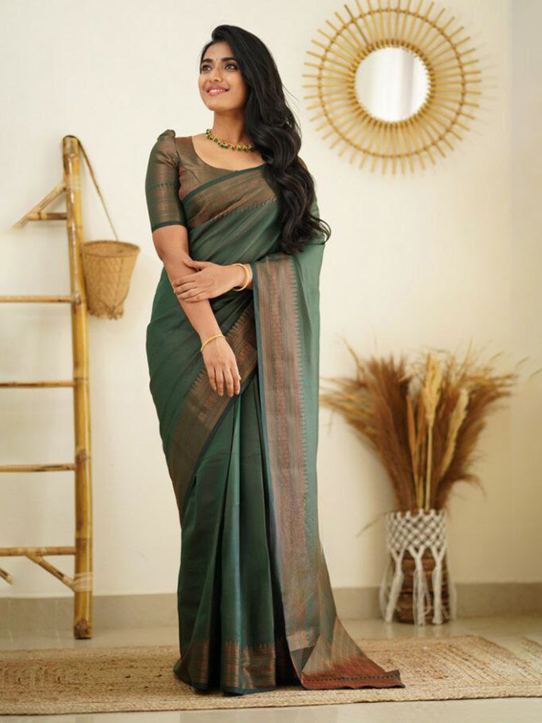 

KALINI Ethnic Motifs Woven Designed Zari Banarasi Saree, Green