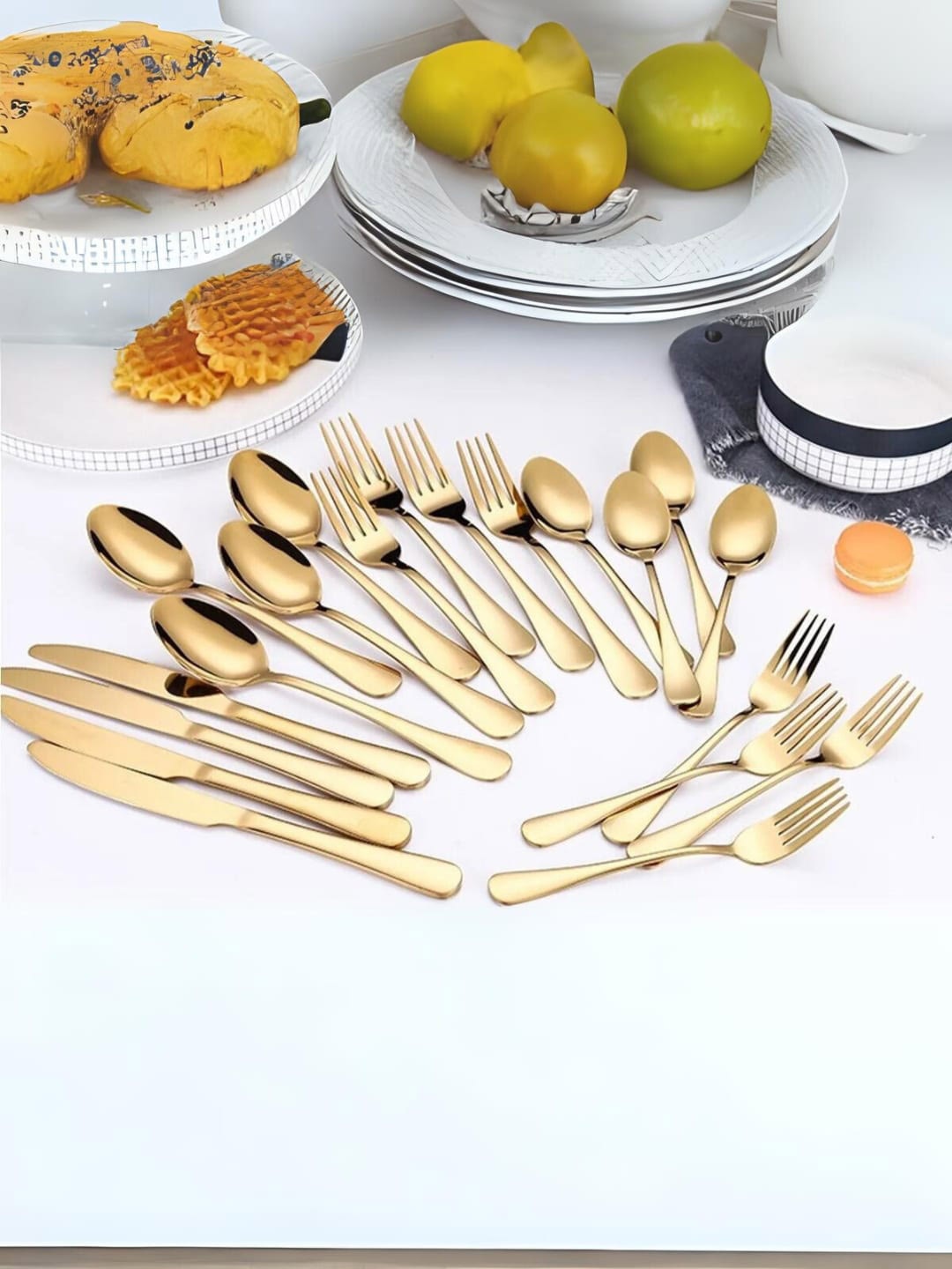 

UniKart Gold-Toned 20 Pieces Steel Cutlery Set