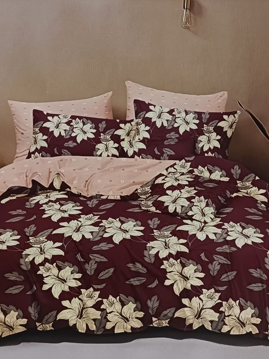 

Signature Maroon 4 Pcs Printed Bedding Set
