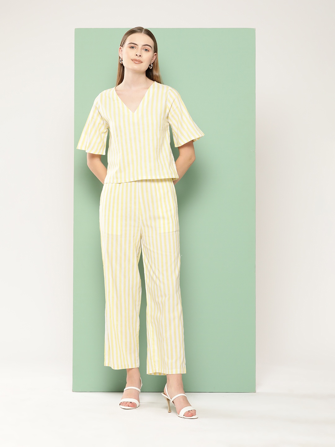 

BROOWL Women Striped Pure Cotton Co-Ords Set, Yellow