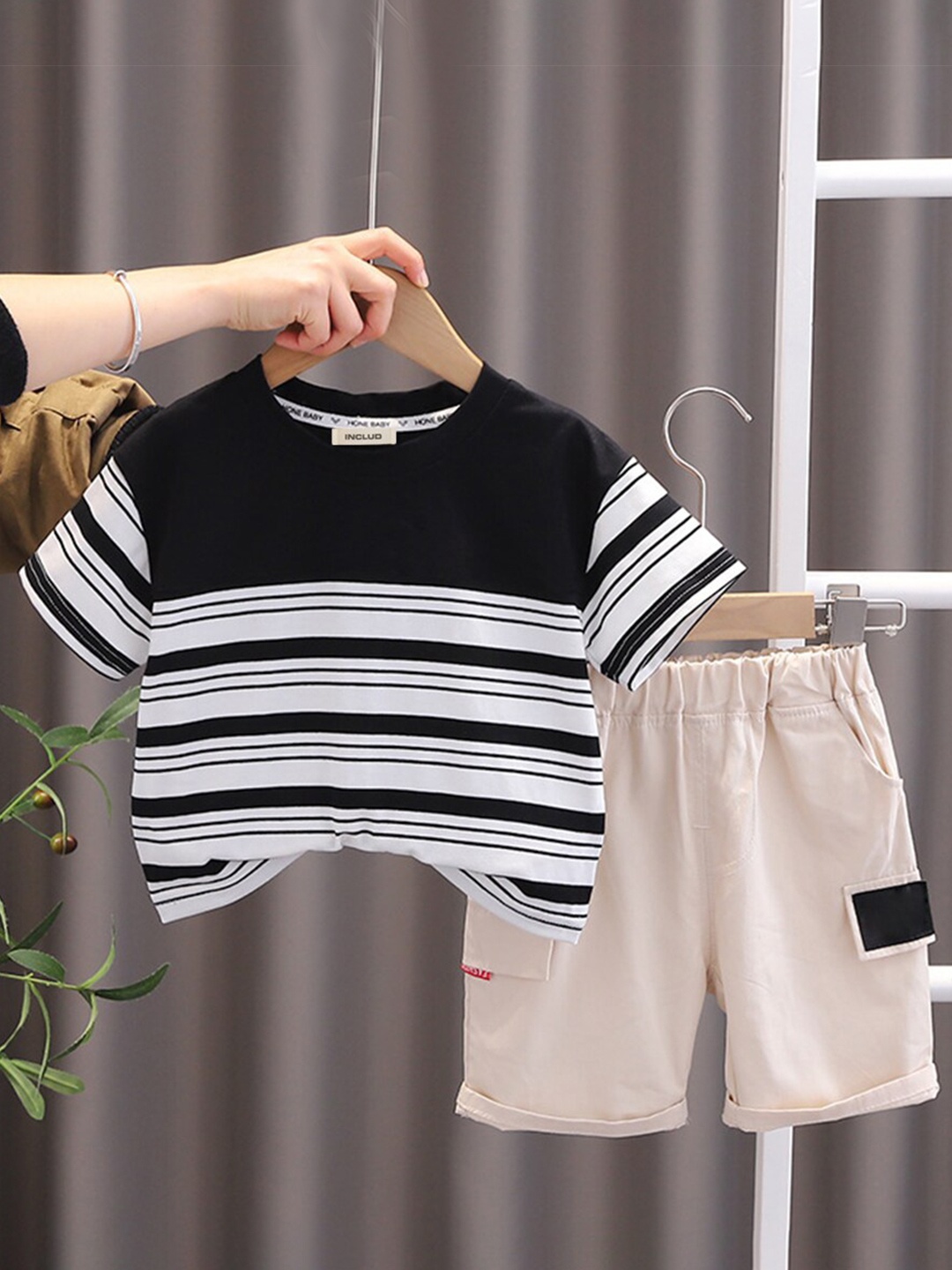 

INCLUD Boys Striped Short Sleeves T-shirt with Shorts, Black