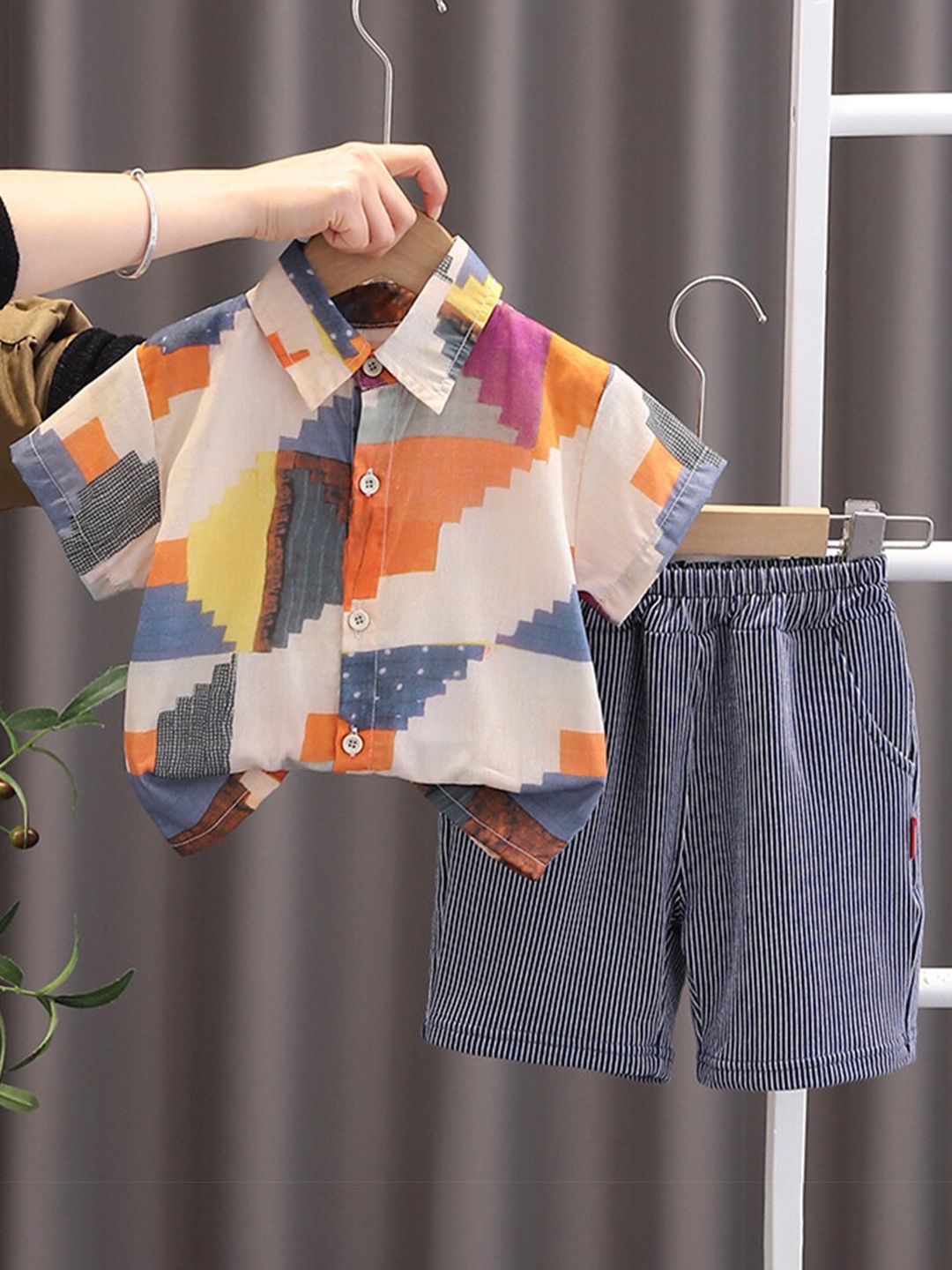 

INCLUD Boys Printed Shirt with Shorts, Beige