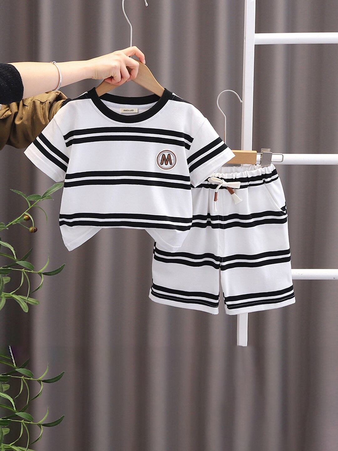 

INCLUD Boys Striped T-shirt with Shorts, White