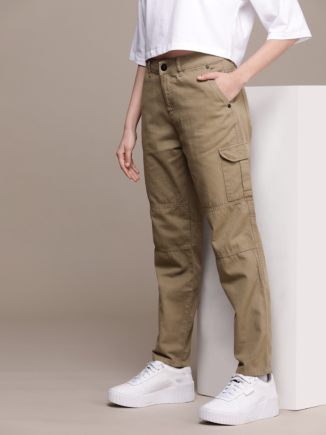 

Roadster Women Slim Fit Solid Cargos Trousers, Brown