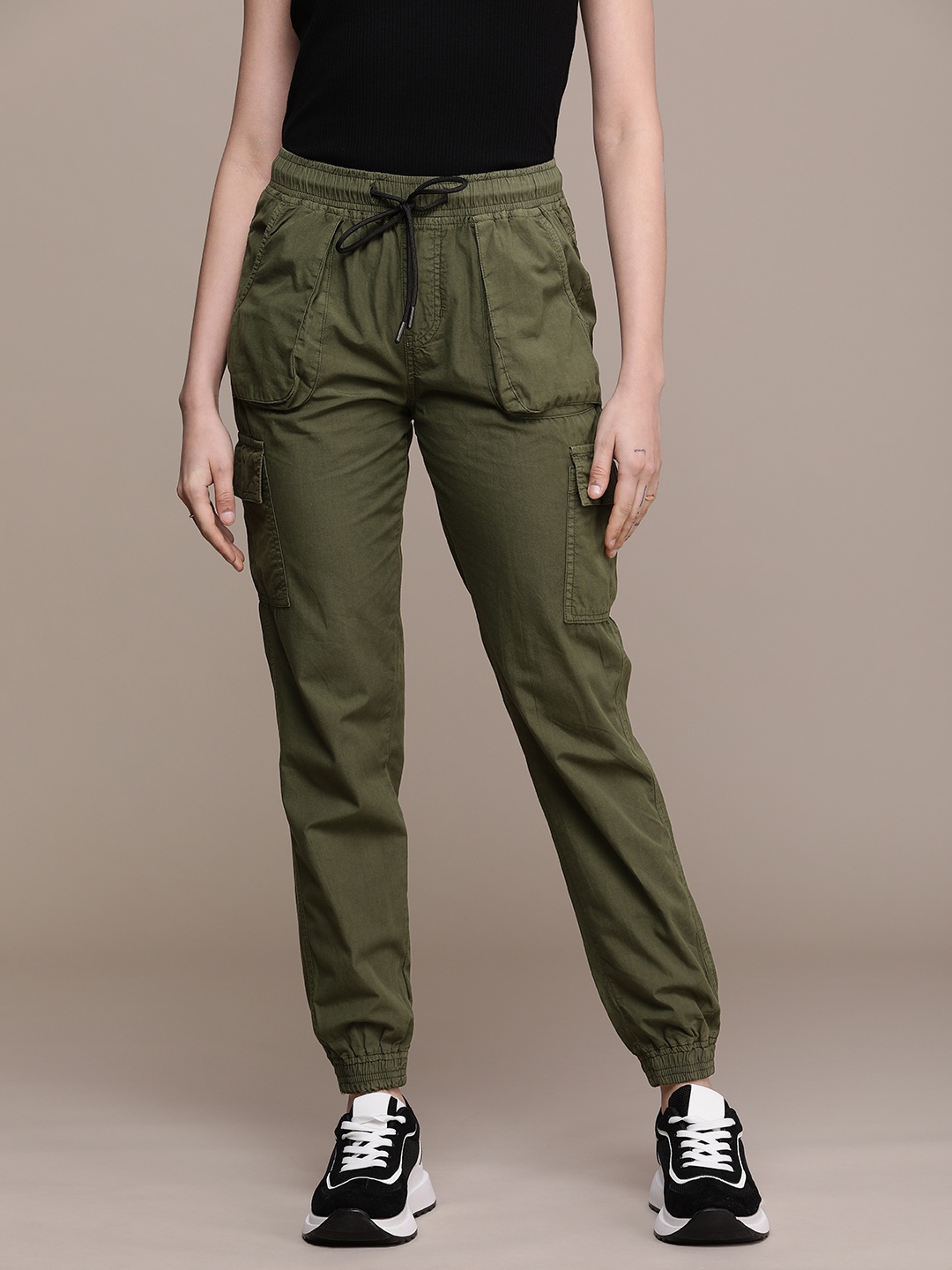 

Roadster Women Solid Cargos Trousers, Olive