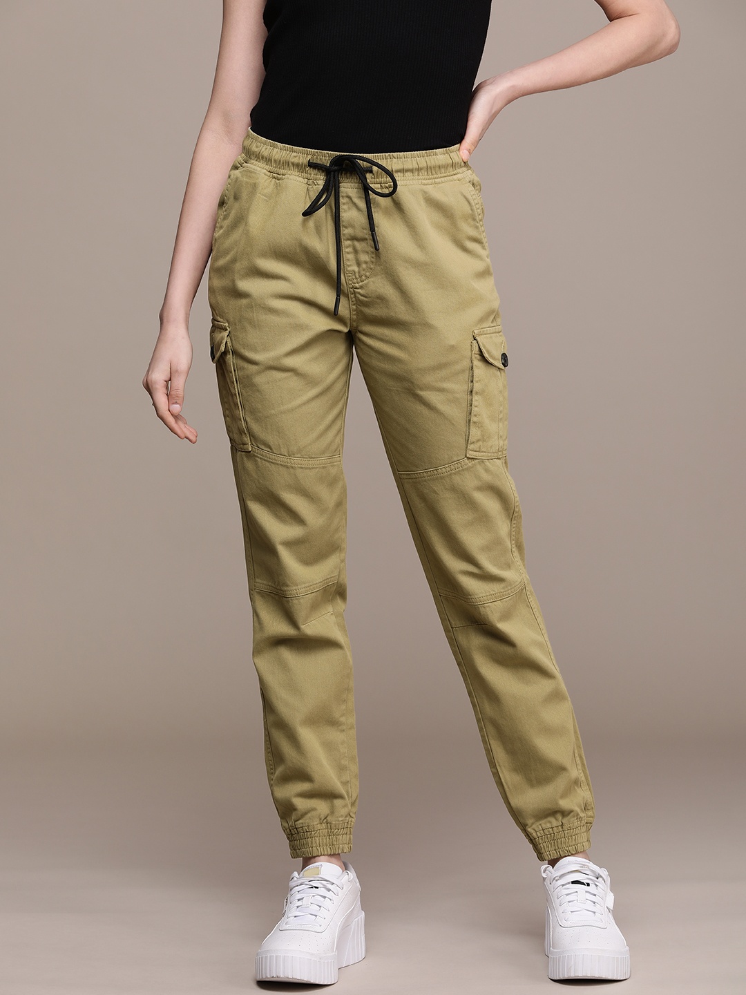 

Roadster Women Solid Cargo Style Joggers, Olive