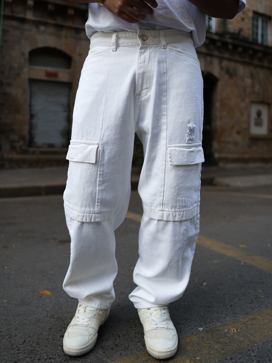 

Powerlook Men Boyfriend Fit Mildly Distressed Heavy Fade Denim Cargo, White