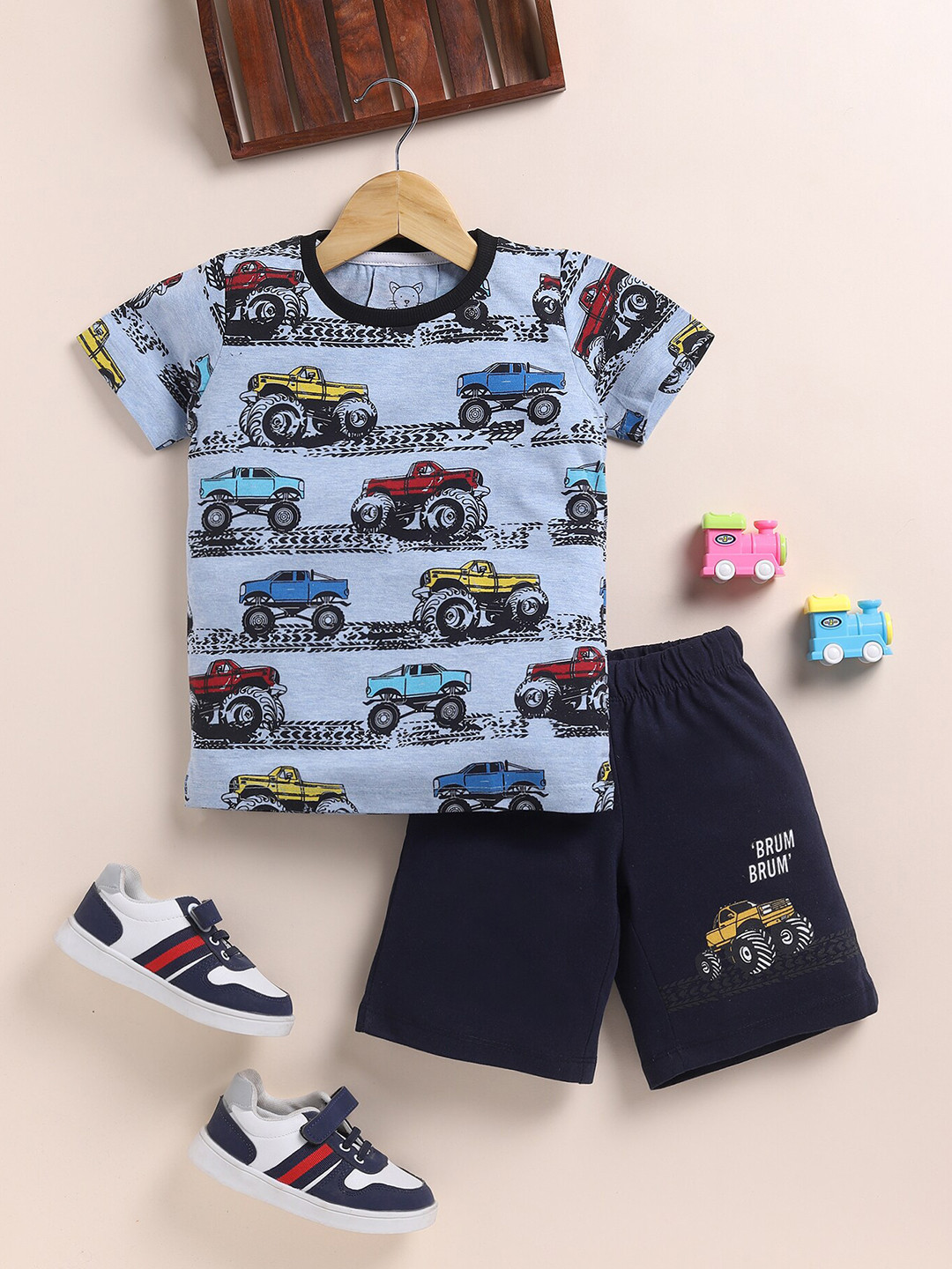 

YK Boys Printed T-shirt with Shorts, Grey